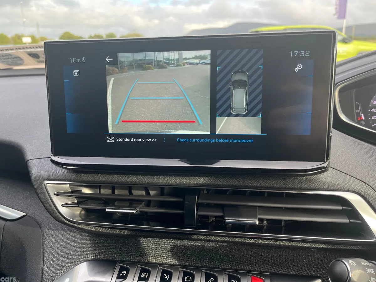 Peugeot 3008 MPV, Diesel, 2022, Blue