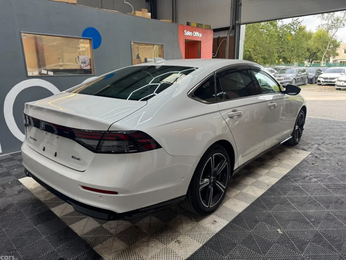 Honda Accord Saloon, Petrol Hybrid, 2024, White