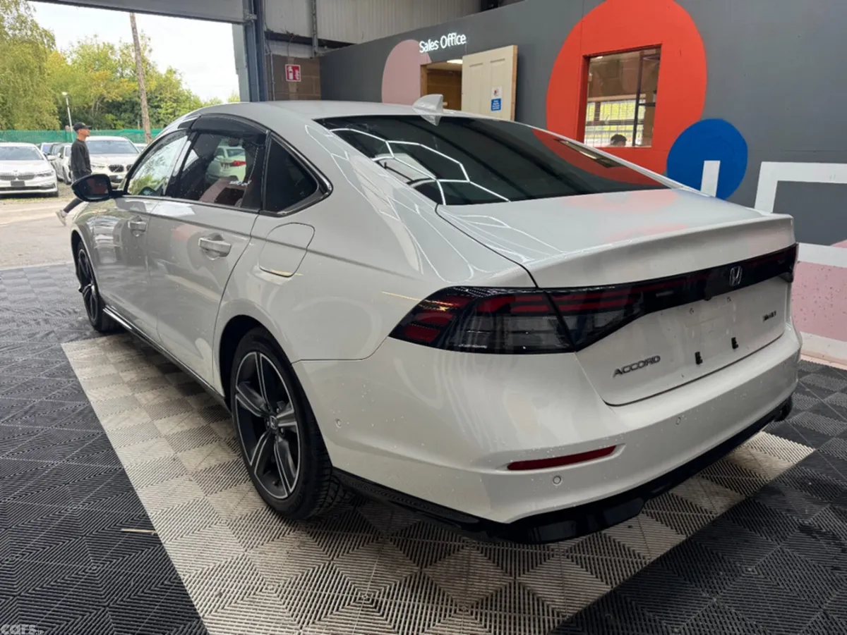 Honda Accord Saloon, Petrol Hybrid, 2024, White