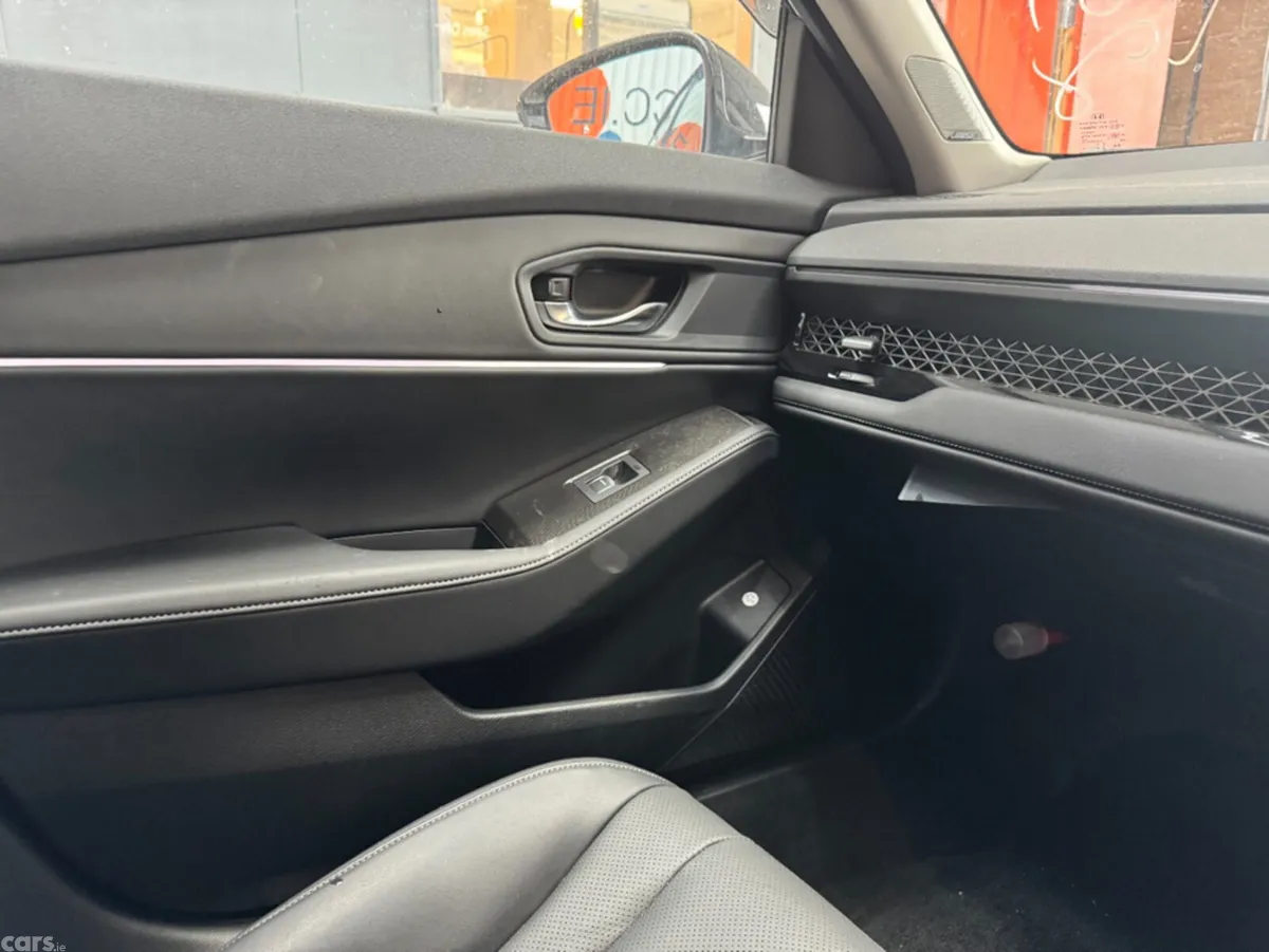 Honda Accord Saloon, Petrol Hybrid, 2024, White