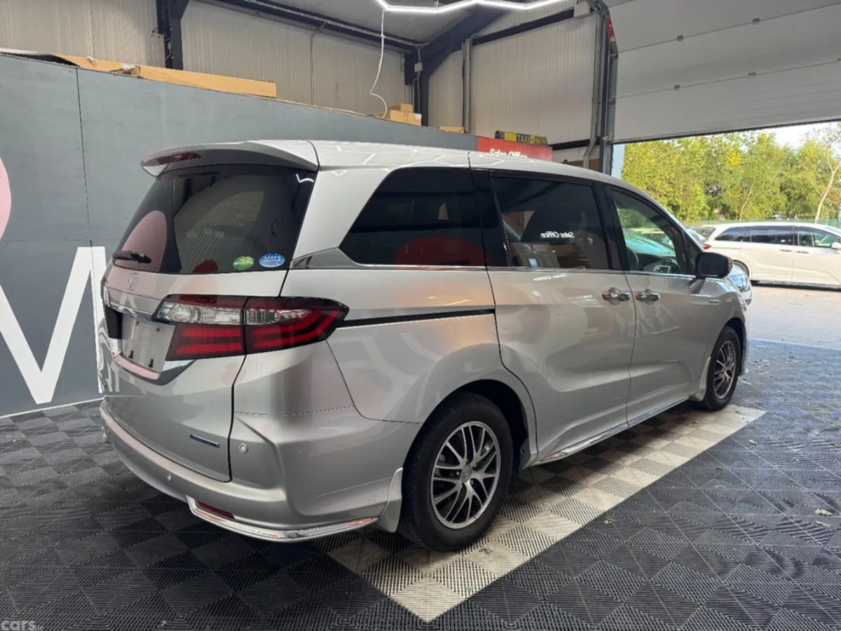 Honda Odyssey MPV, Petrol, 2019, Silver