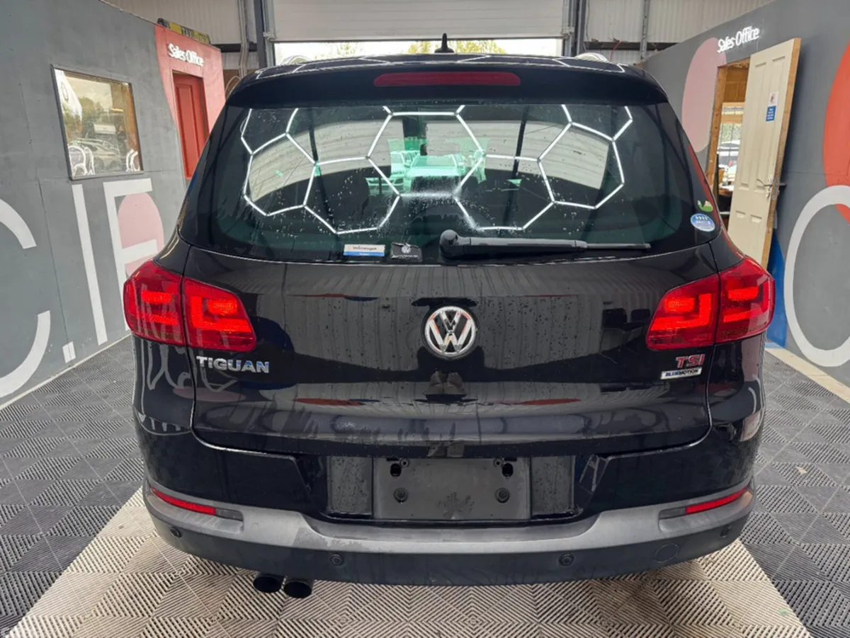 Volkswagen Tiguan SUV, Petrol, 2015, Black