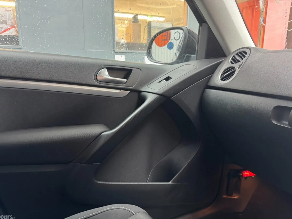Volkswagen Tiguan SUV, Petrol, 2015, Black