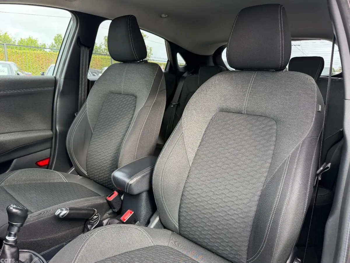 Ford Puma MPV, Diesel, 2021, Grey