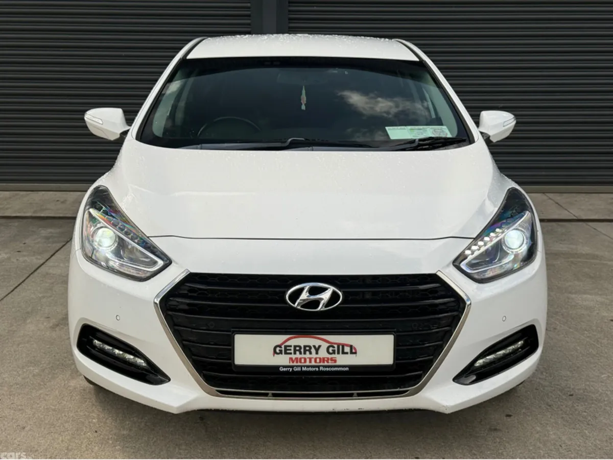 Hyundai i40 Saloon, Diesel, 2018, White