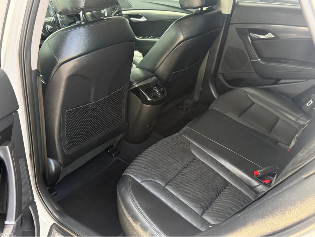 Hyundai i40 Saloon, Diesel, 2018, White