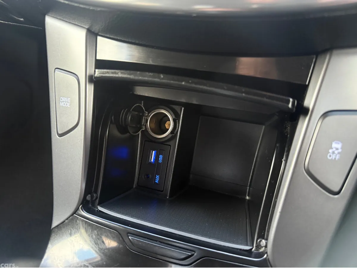 Hyundai i40 Saloon, Diesel, 2018, White