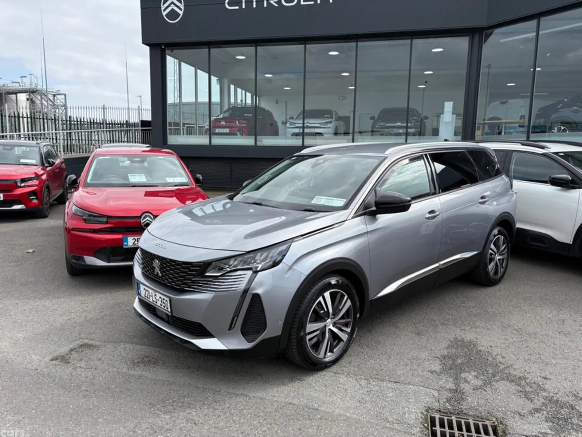 Peugeot 5008 MPV, Diesel, 2022, Grey