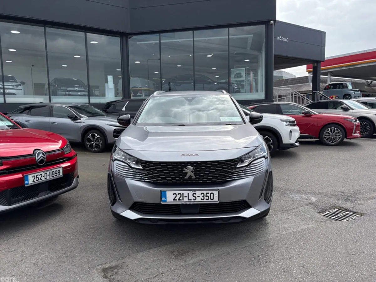 Peugeot 5008 MPV, Diesel, 2022, Grey