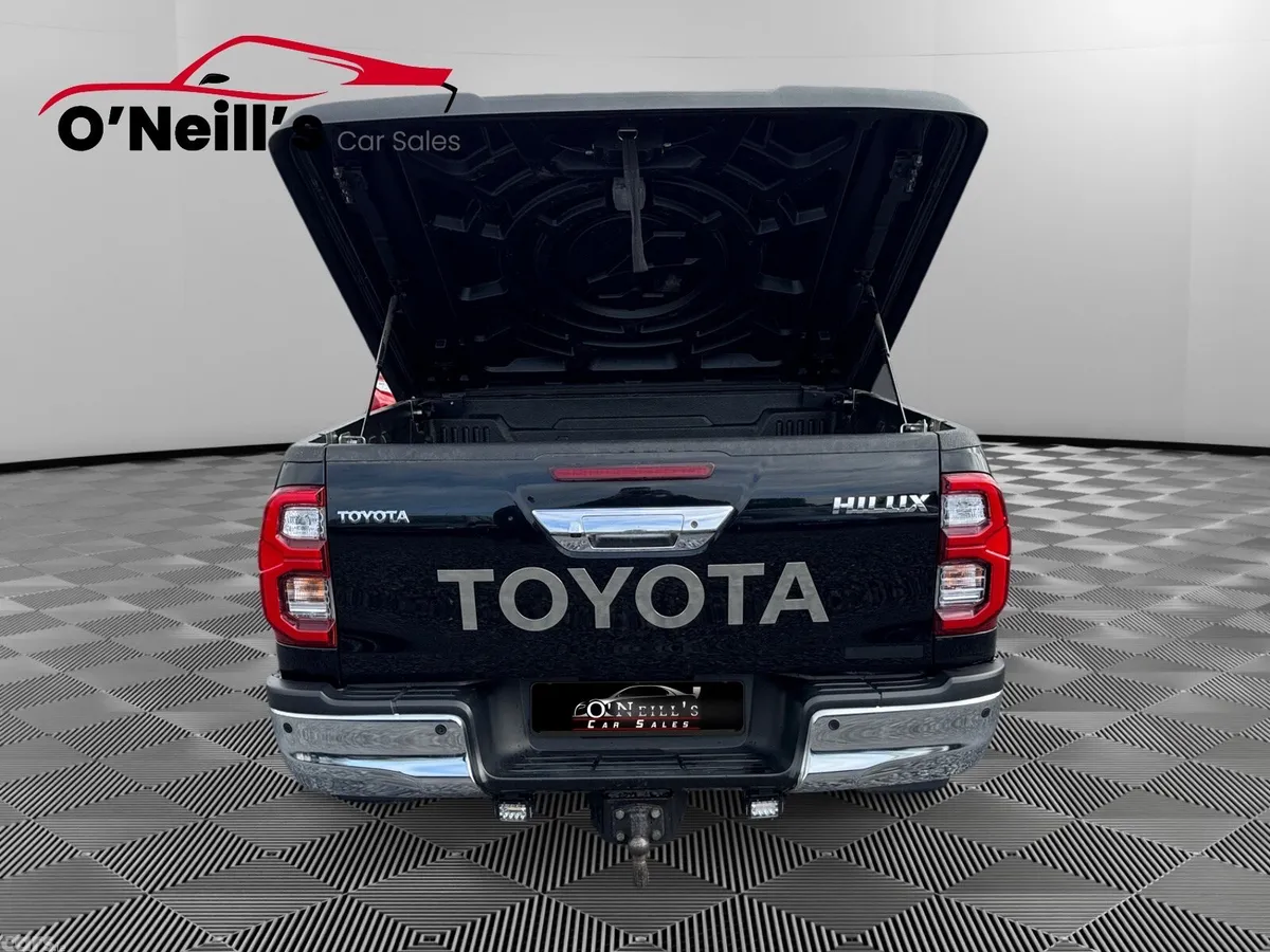 Toyota Hilux Pick Up, Diesel, 2021, Black