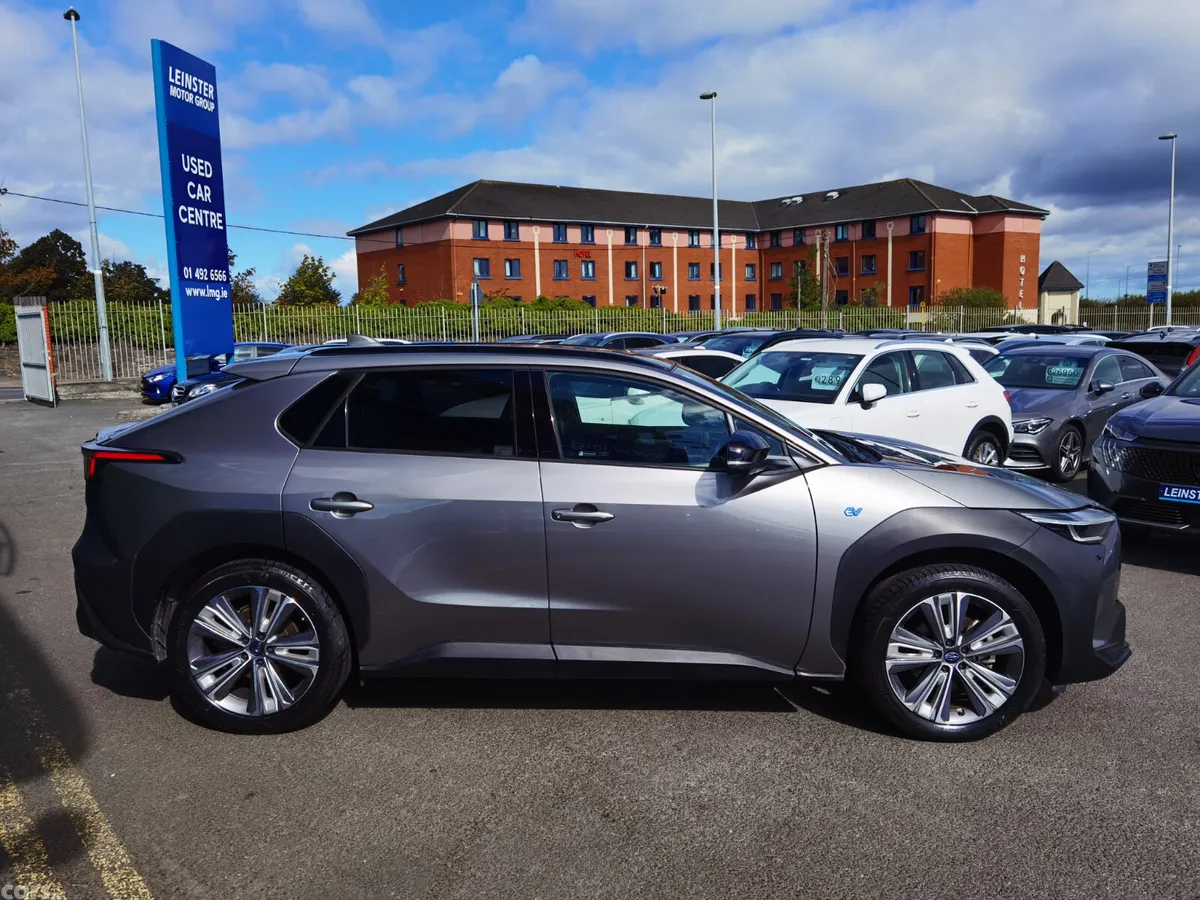 Subaru Solterra SUV, Electric, 2023, Silver
