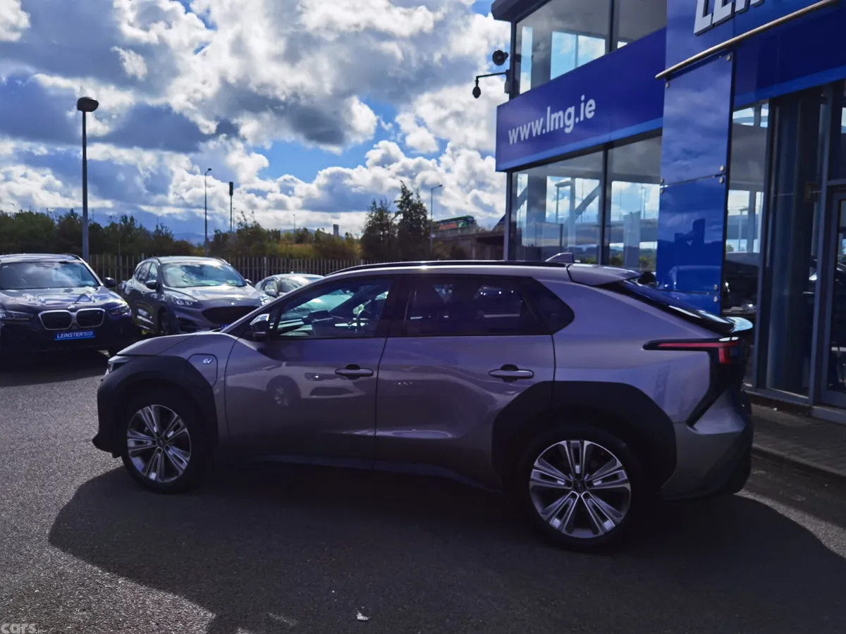 Subaru Solterra SUV, Electric, 2023, Silver