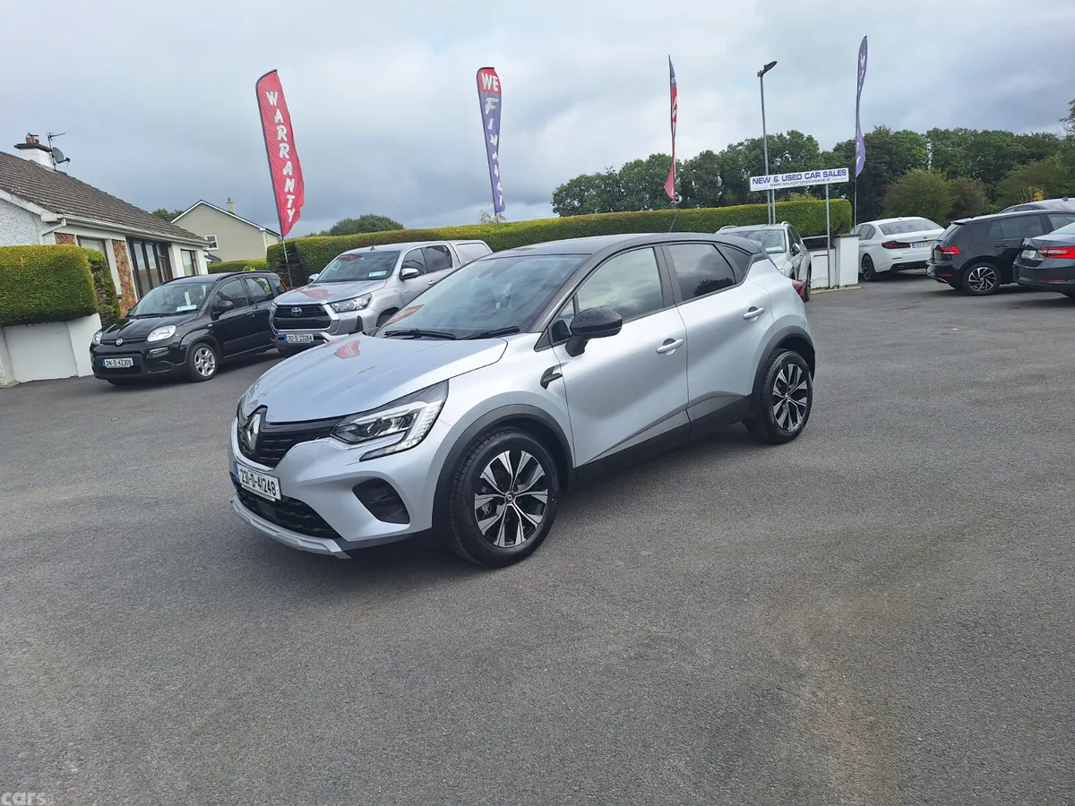 Renault Captur Hatchback, Petrol, 2023, Grey