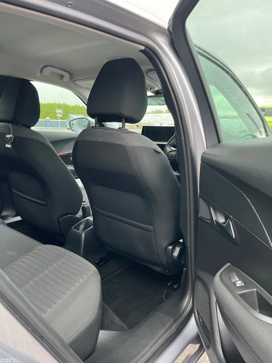 Peugeot 2008 MPV, Diesel, 2020, Grey