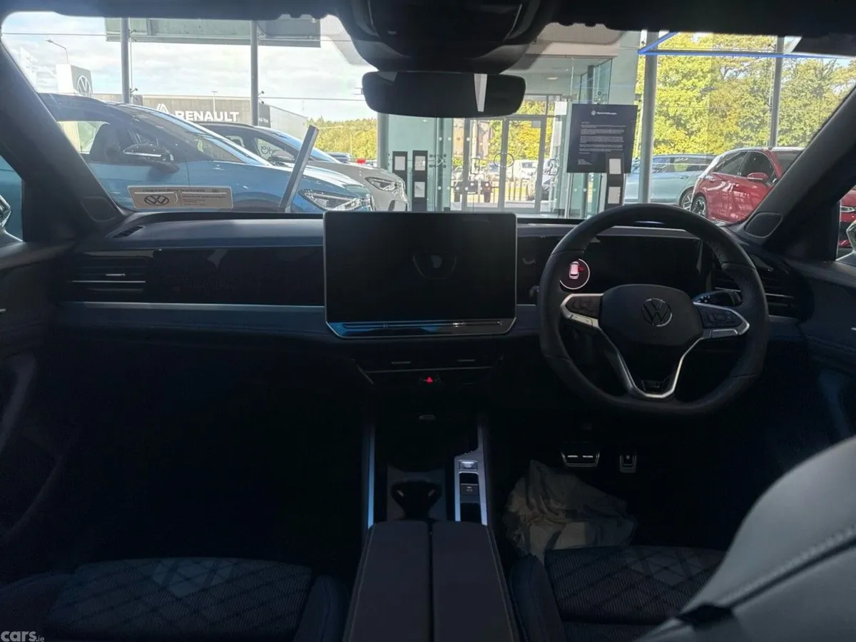 Volkswagen Passat Estate, Diesel, 2026, Grey