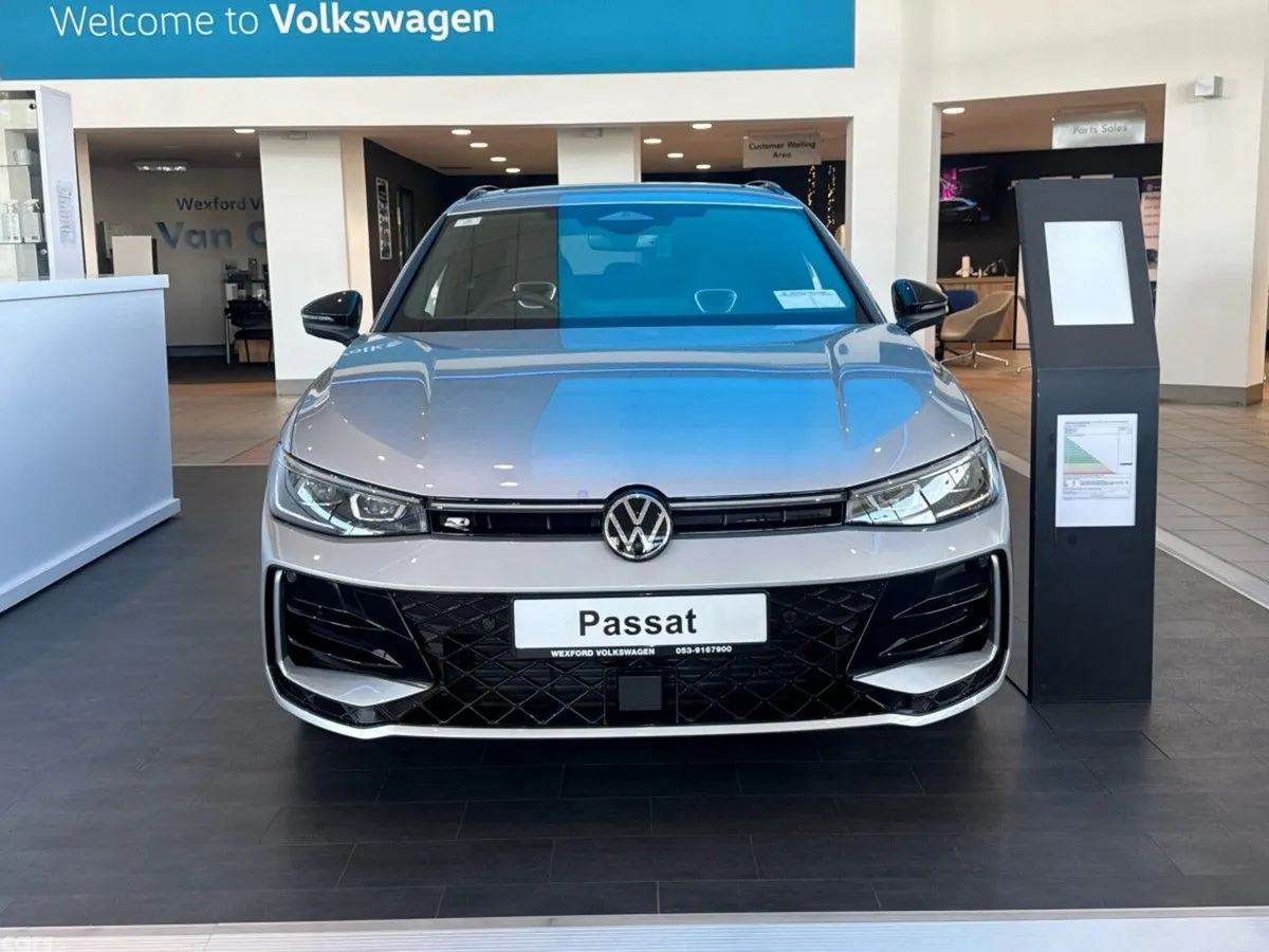 Volkswagen Passat Estate, Diesel, 2026, Grey