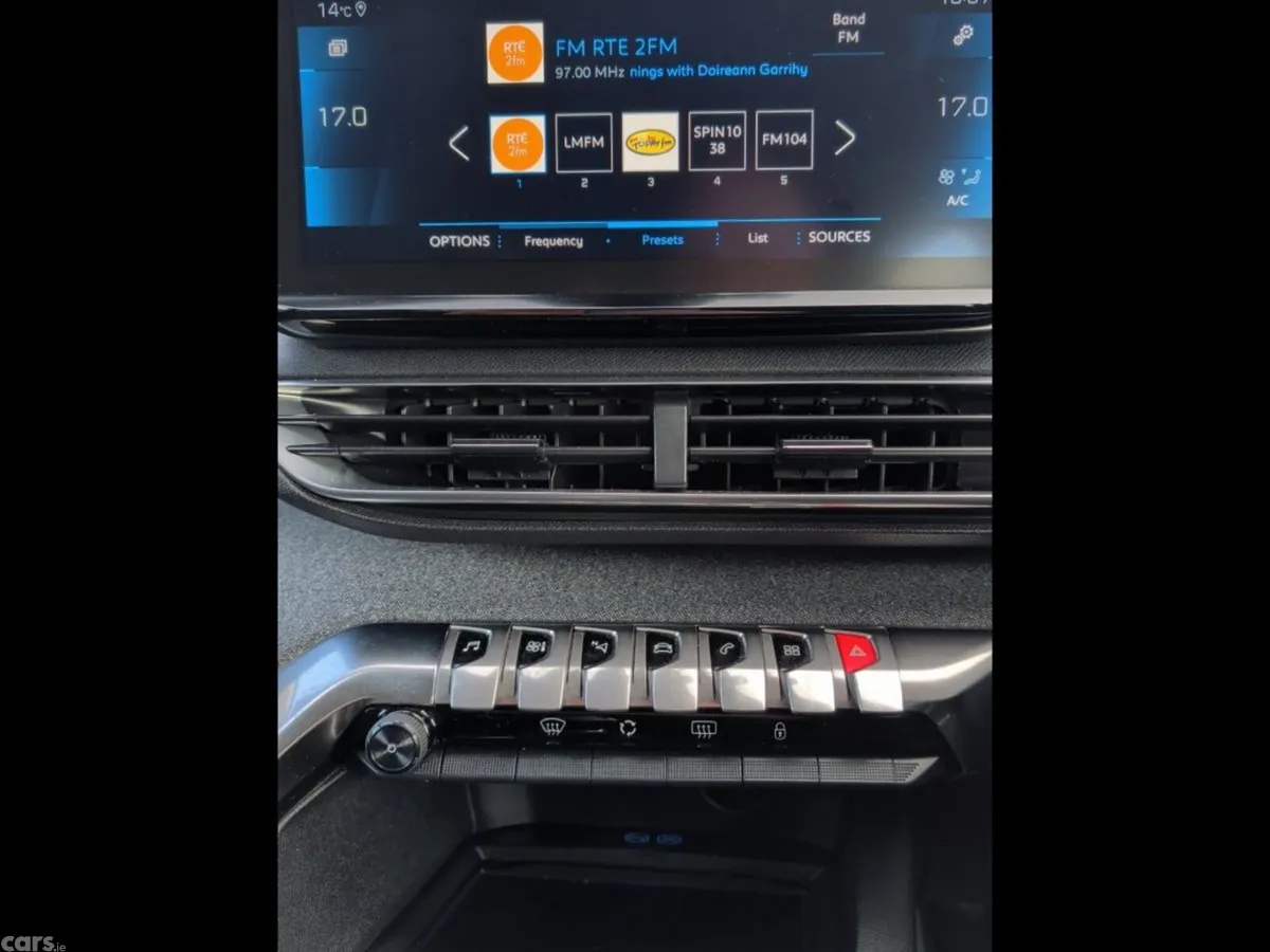 Peugeot 5008 MPV, Diesel, 2021, Blue