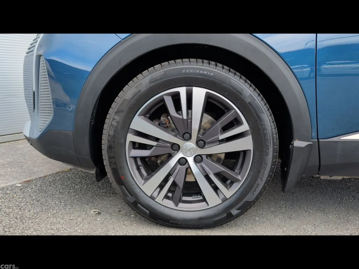 Peugeot 5008 MPV, Diesel, 2021, Blue