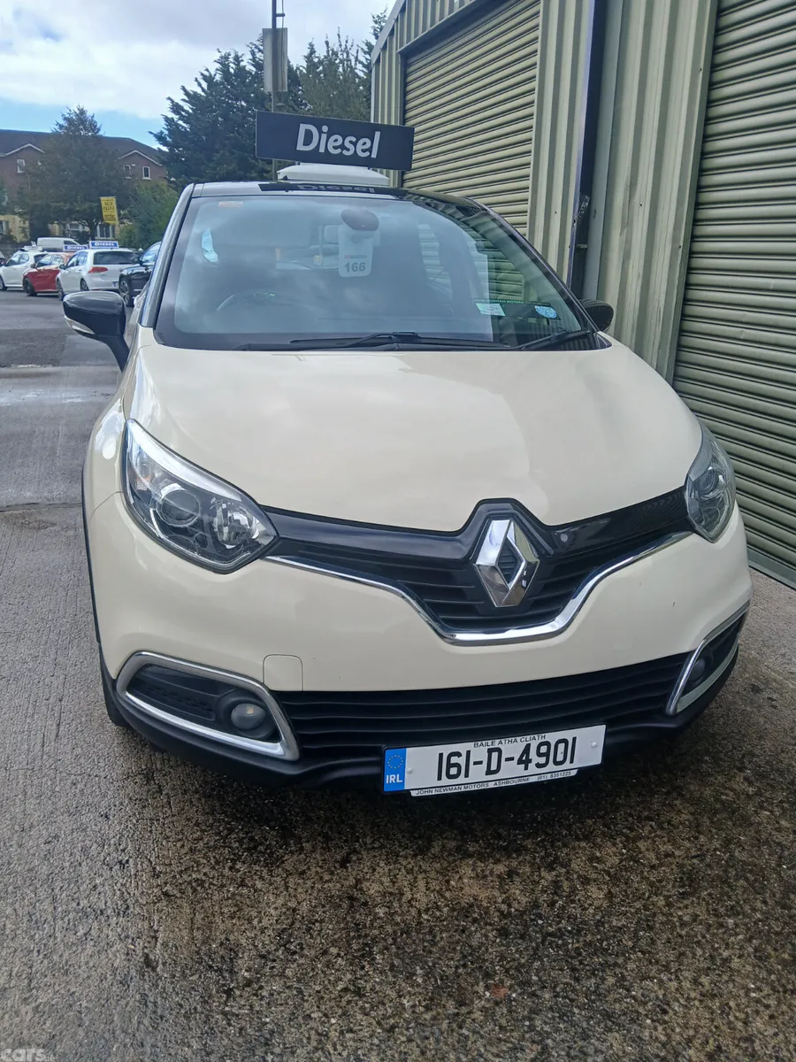 Renault Captur Hatchback, Diesel, 2016, White