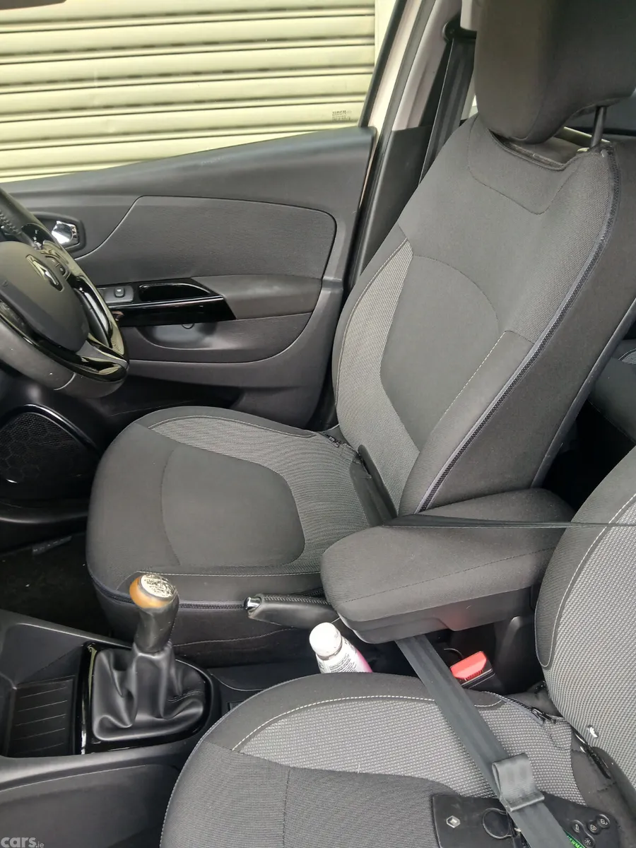 Renault Captur Hatchback, Diesel, 2016, White
