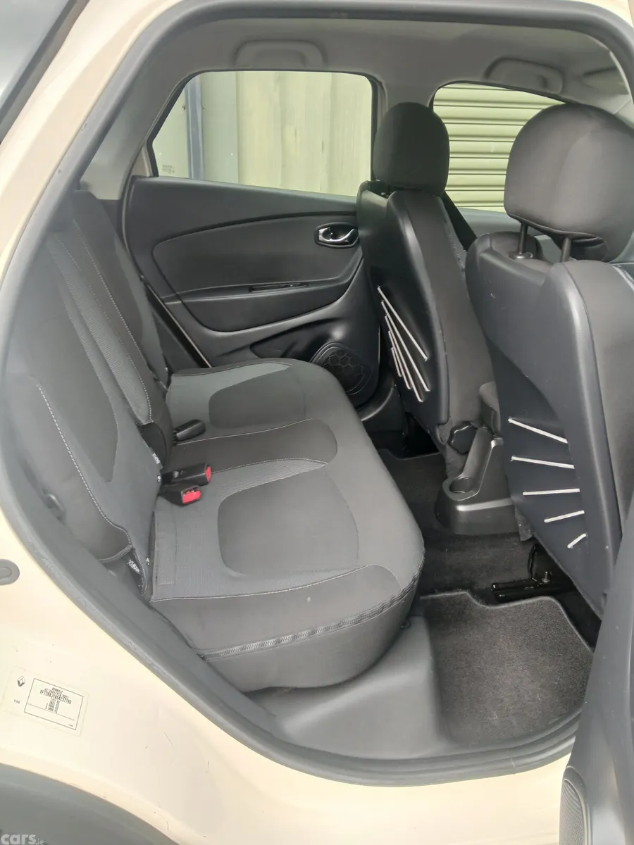 Renault Captur Hatchback, Diesel, 2016, White