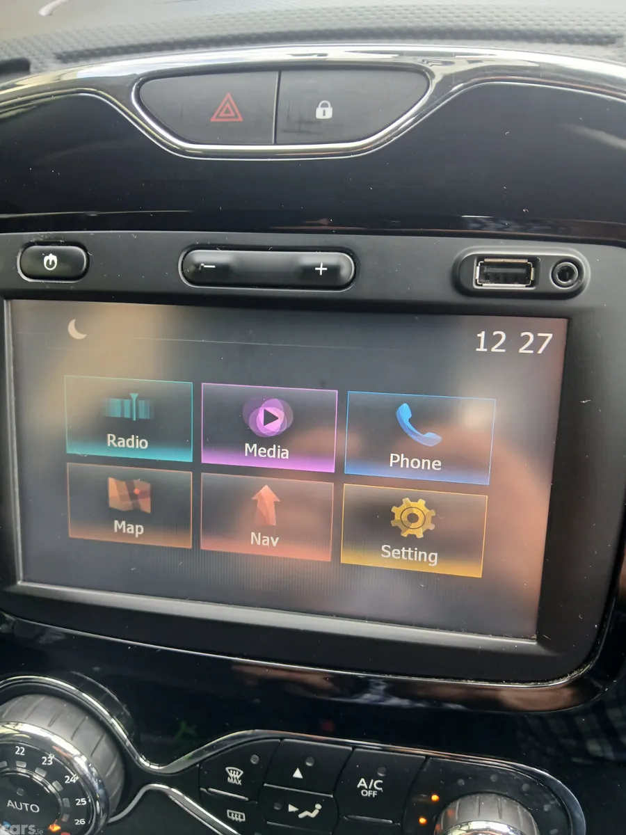 Renault Captur Hatchback, Diesel, 2016, White
