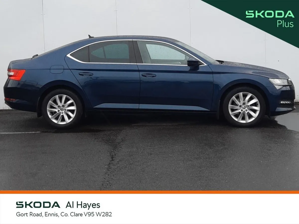 Skoda Superb Saloon, Diesel, 2023, Blue