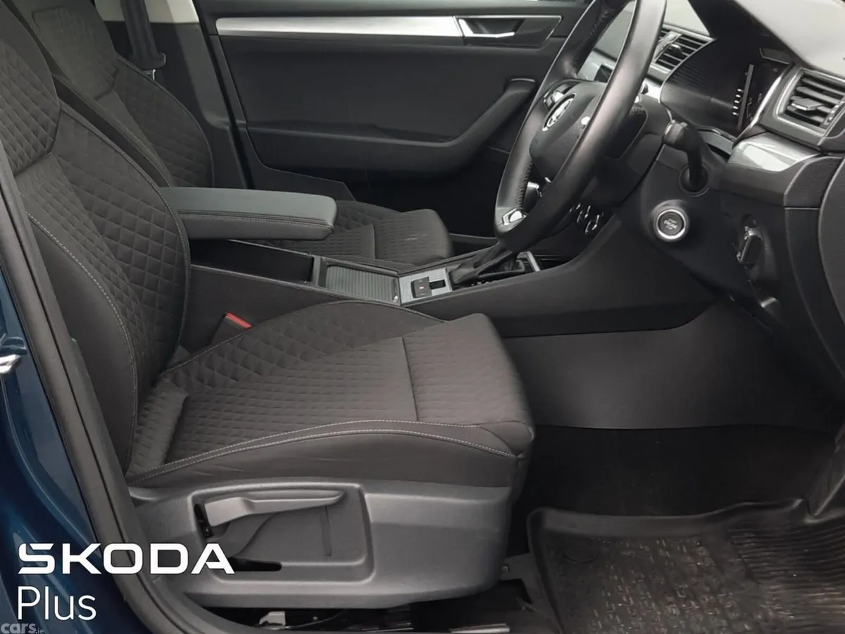 Skoda Superb Saloon, Diesel, 2023, Blue