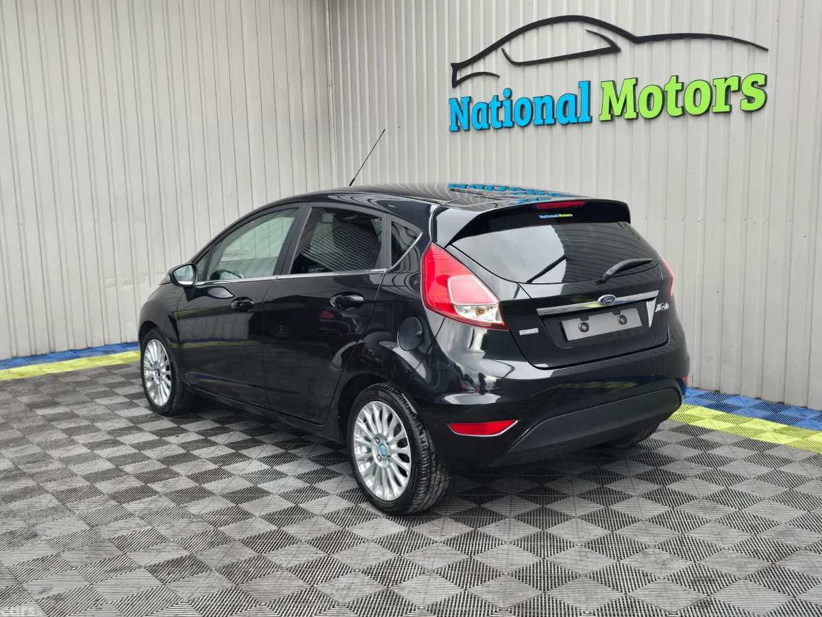 Ford Fiesta Hatchback, Petrol, 2014, Black