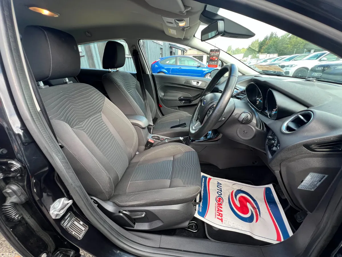 Ford Fiesta Hatchback, Petrol, 2015, Black