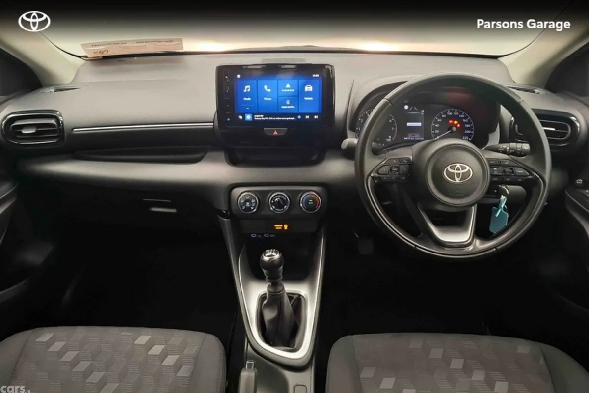 Toyota Yaris Hatchback, Petrol, 2024, Green