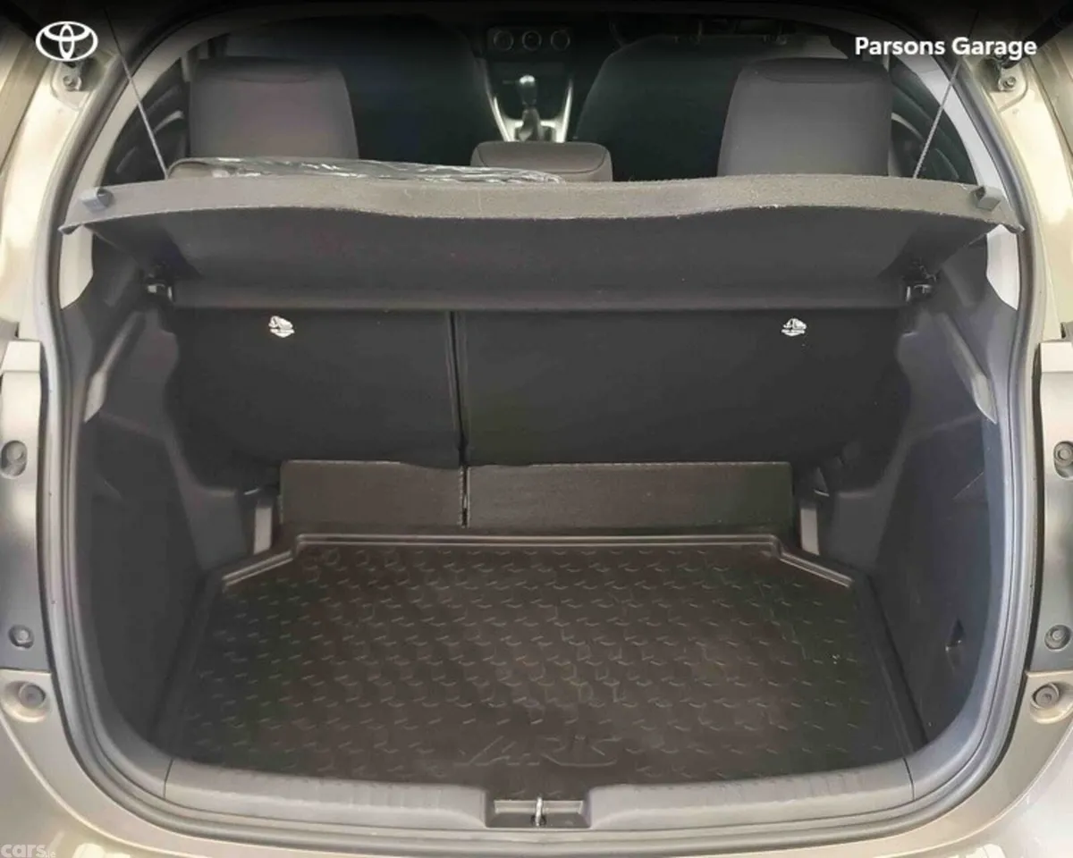 Toyota Yaris Hatchback, Petrol, 2024, Green
