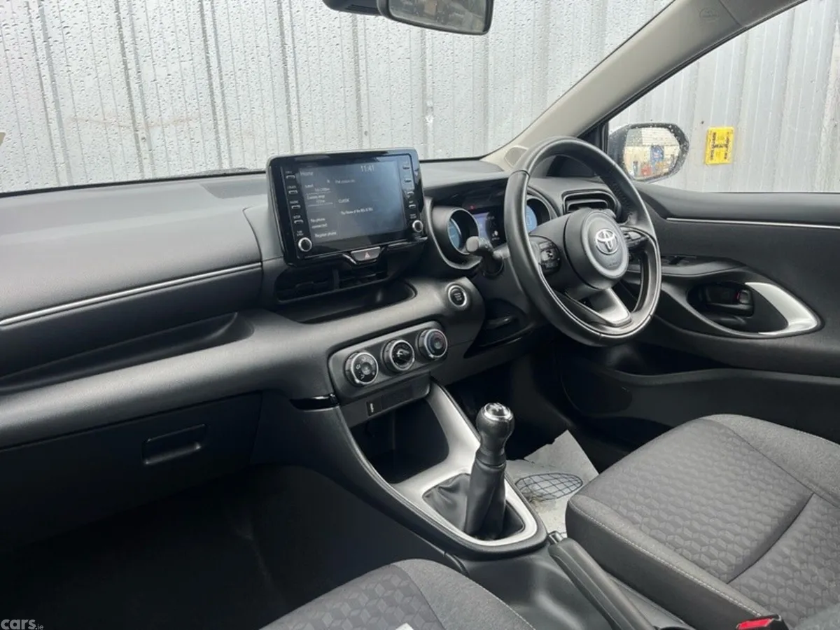 Toyota Yaris Hatchback, Petrol, 2023, Grey
