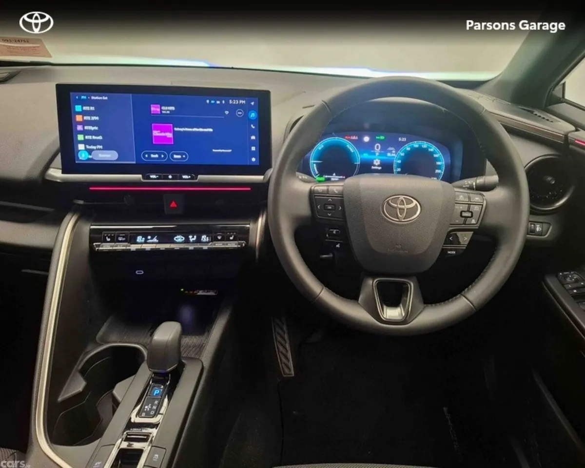 Toyota C-HR SUV, Petrol Hybrid, 2024, Silver