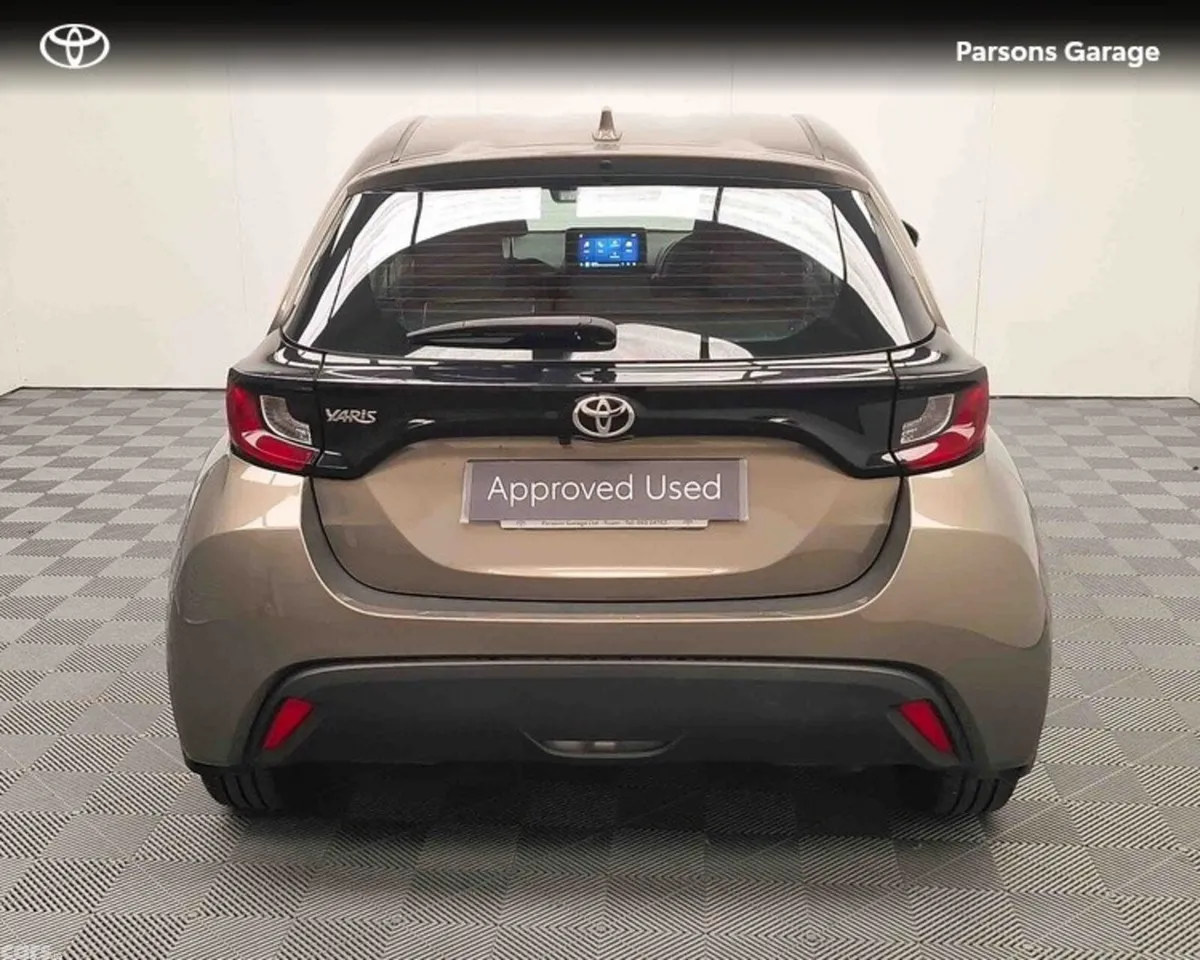 Toyota Yaris Hatchback, Petrol, 2024, Green