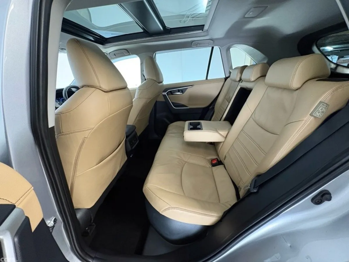 Toyota RAV4 SUV, Petrol Hybrid, 2024, Silver