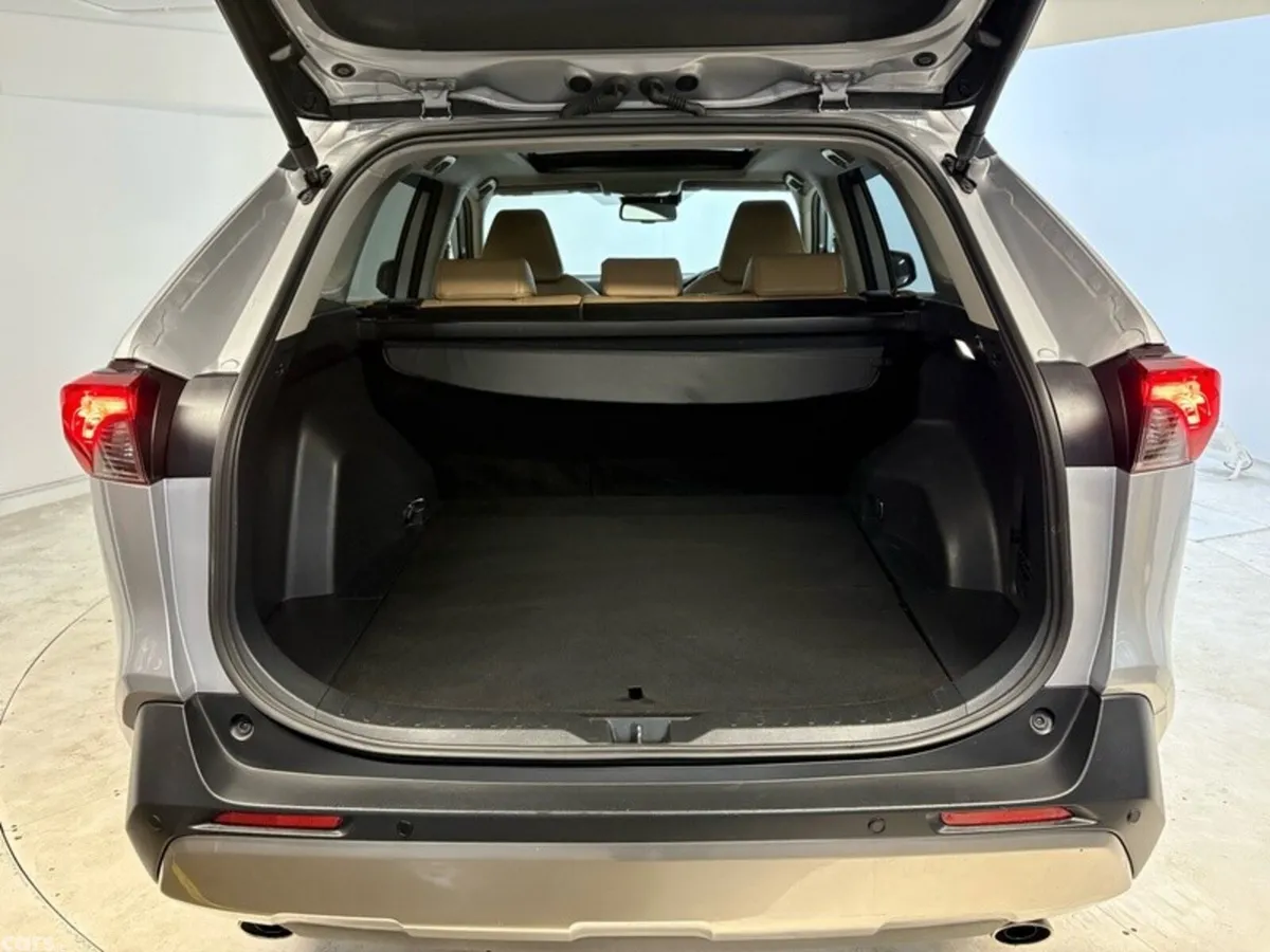 Toyota RAV4 SUV, Petrol Hybrid, 2024, Silver