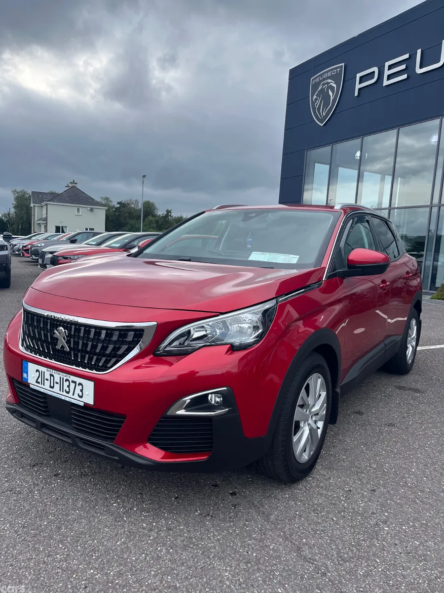 Peugeot 3008 MPV, Petrol, 2021, Red