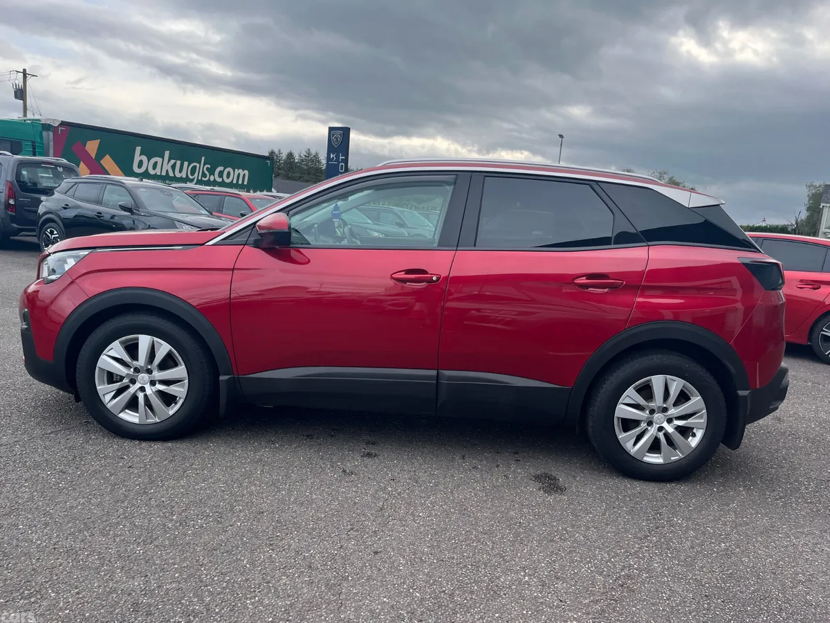 Peugeot 3008 MPV, Petrol, 2021, Red