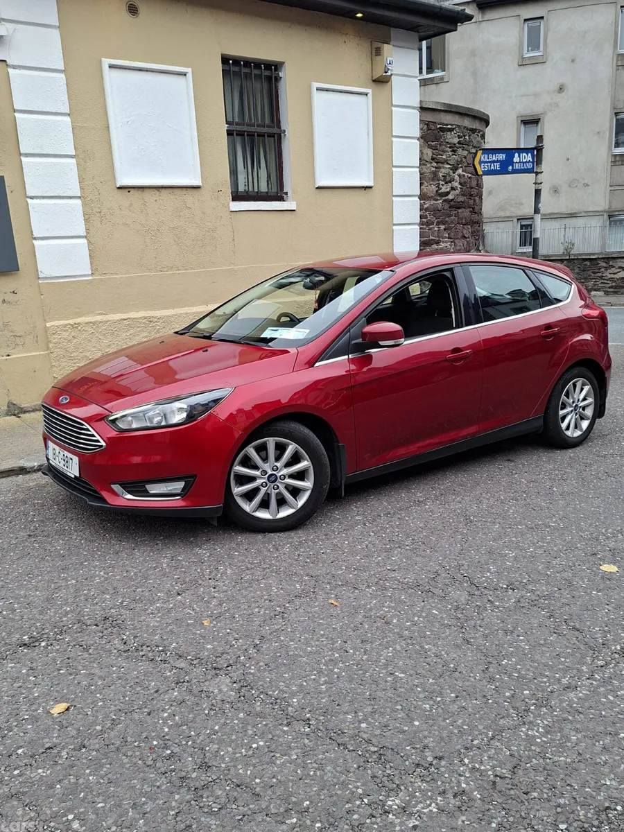 Ford Focus Hatchback, Diesel, 2018, Red