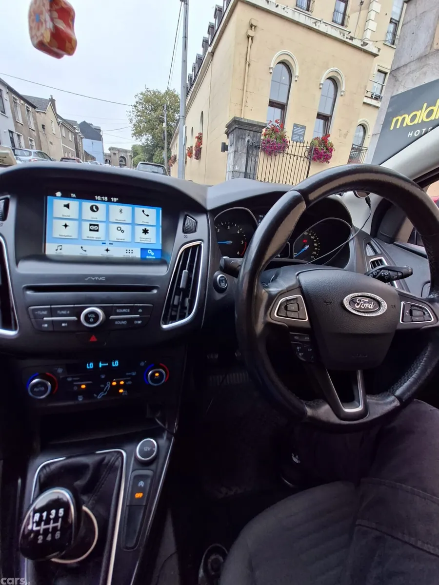 Ford Focus Hatchback, Diesel, 2018, Red