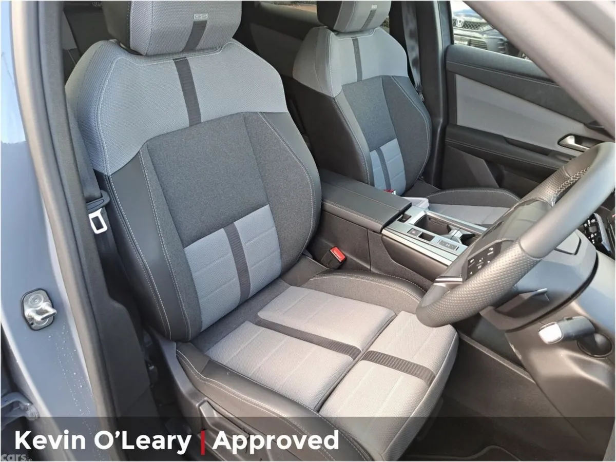 Opel Grandland SUV, Petrol Hybrid, 2026, Grey