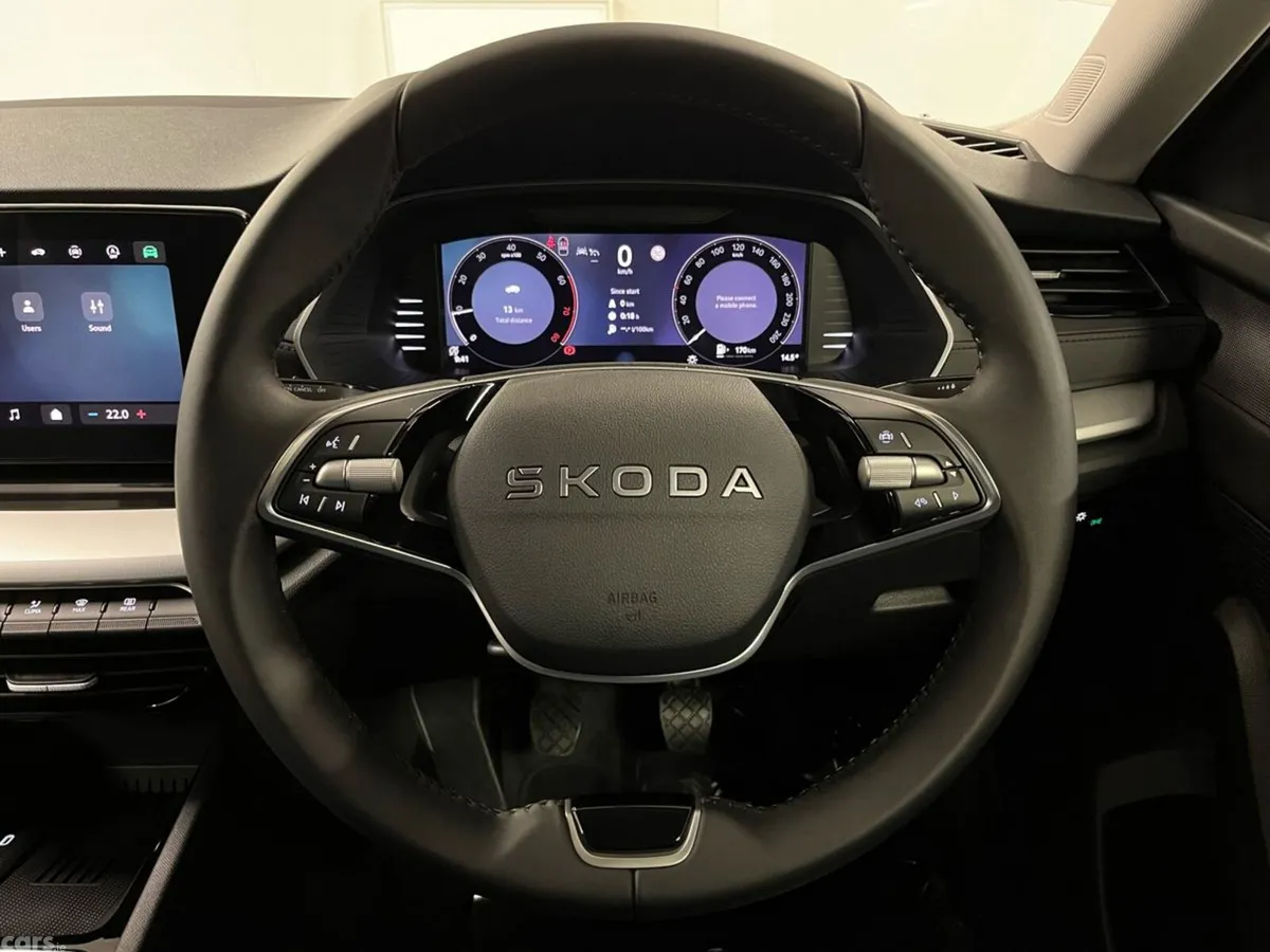 Skoda Octavia Saloon, Petrol, 2026, Grey