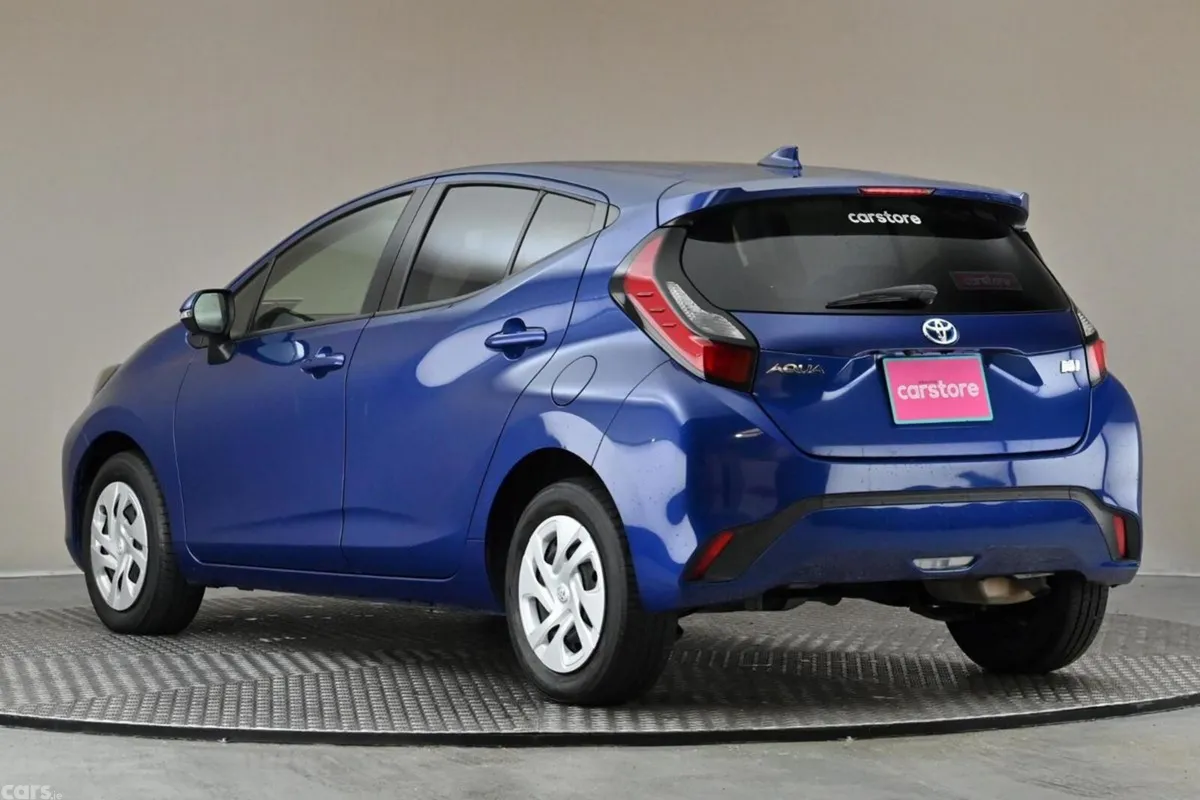 Toyota Aqua Hatchback, Petrol Hybrid, 2022, Blue