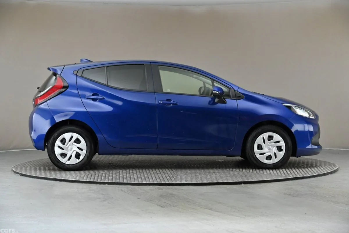 Toyota Aqua Hatchback, Petrol Hybrid, 2022, Blue
