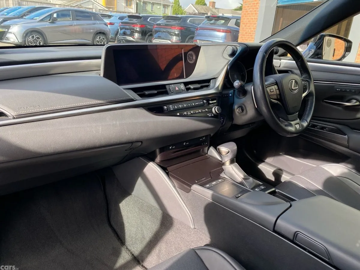 Lexus ES Saloon, Petrol Hybrid, 2021, Grey