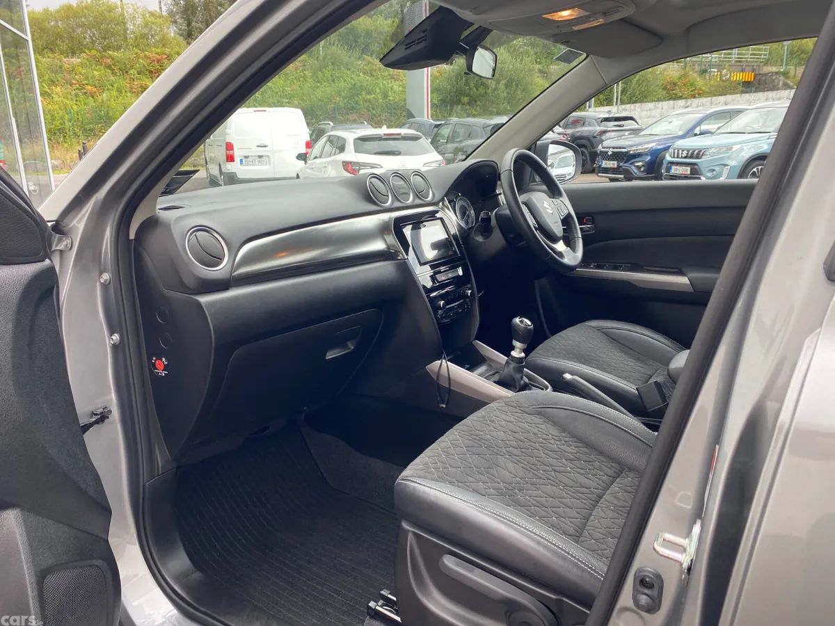 Suzuki Vitara SUV, Petrol, 2023, Grey