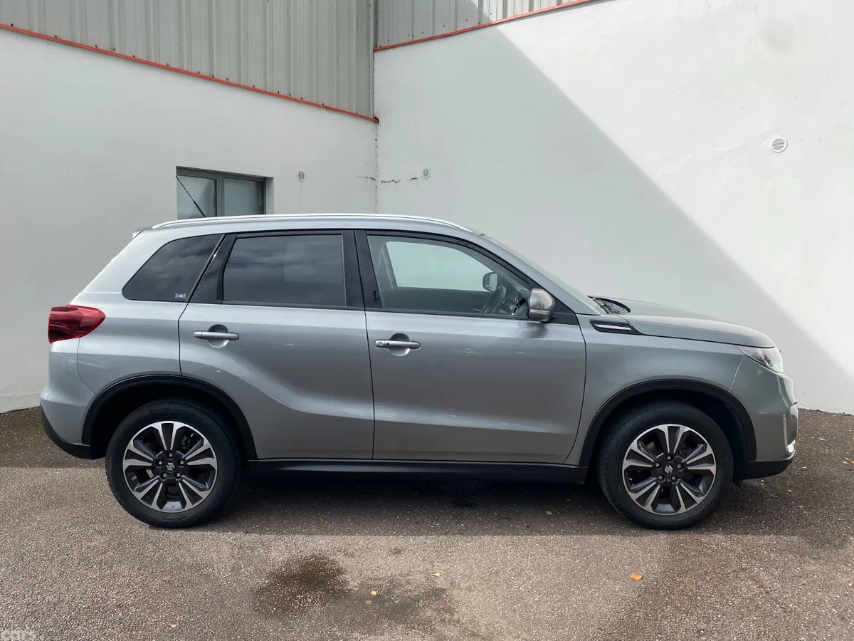 Suzuki Vitara SUV, Petrol, 2023, Grey