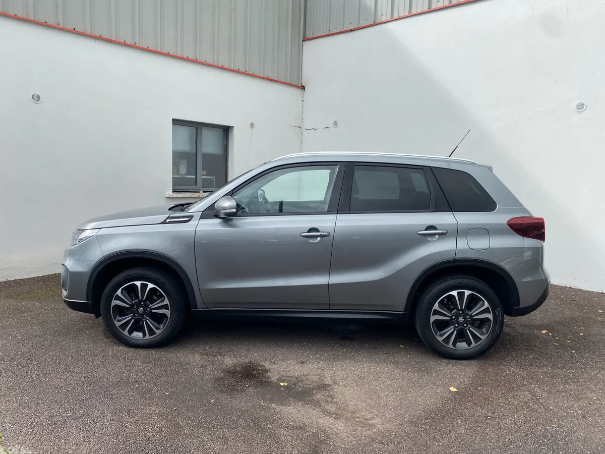 Suzuki Vitara SUV, Petrol, 2023, Grey