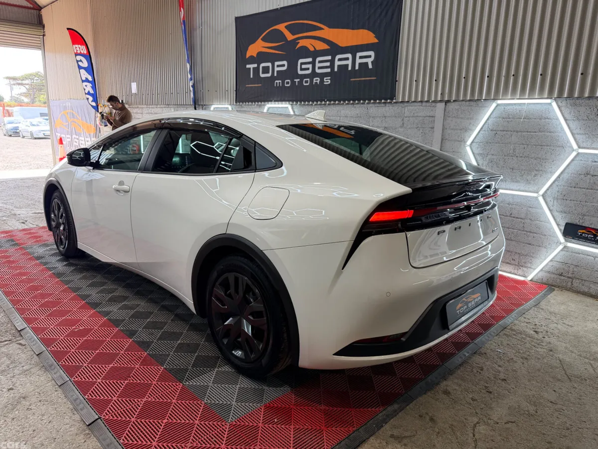 Toyota Prius Saloon, Petrol Hybrid, 2024, White
